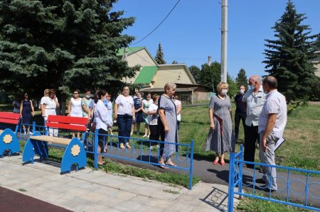 МУНИЦИПАЛЬНЫЕ ДЕПУТАТЫ И ЖИТЕЛИ ОБСУЖДАЮТ НАКАЗЫ ДЛЯ НАРОДНОЙ ПРОГРАМЫ