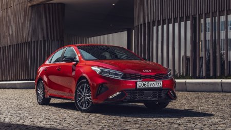 Kia объявила старт продаж обновленного Cerato: от 1,39 млн рублей