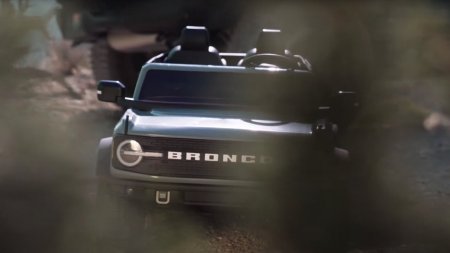 Посмотрите на этот брутальный Ford Bronco на минималках. Он появится в продаже раньше стандартного (видео)