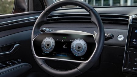 Посмотрите на оригинальный руль новых Hyundai: на нем разместился большой экран