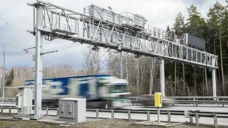 Запасайтесь транспондерами: в Петербурге появится новая широкая дорога без шлагбаумов