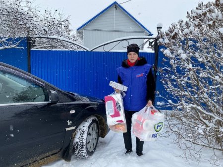 ВОЛОНТЕРЫ МЕСТНОГО ШТАБА "ЕДИНОЙ РОССИИ" ПРОДОЛЖАЮТ ПОМОГАТЬ ЖИТЕЛЯМ