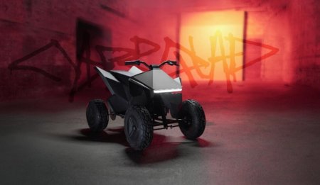 Tesla представила детский квадроцикл Cyberquad и дорогой «киберсвисток»