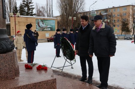 Возложение в день рождения героя