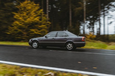 Эксперт не советует покупать автомобили в соседних государствах, и вот почему