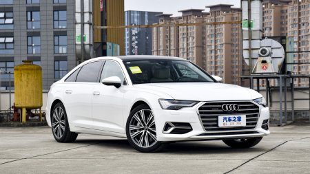 Бизнес-седан Audi A6 пережил плановый рестайлинг