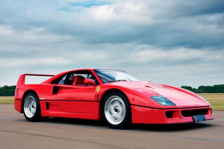 Легендарный садист из детской мечты: 5 фактов о Ferrari F40