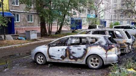 Мстительный хабаровчанин случайно сжёг три автомобиля на парковке