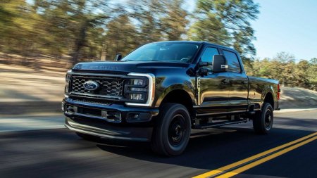 Новый Ford Super Duty стал лучшим тягачом среди тяжёлых пикапов