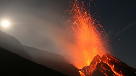 Вулканы на Луне извергались дольше, чем считалось ранее — что это значит?