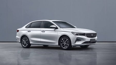 Седан Geely Emgrand появился на площадках белорусских дилеров.