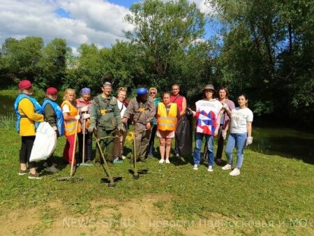 ЭКОЛОГИЧЕСКУЮ АКЦИЮ ПРОВЕЛИ СТОРОННИКИ ПАРТИИ "ЕДИНАЯ РОССИЯ" В СЕЛЕ УЗУНОВО