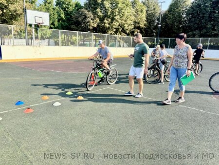 Партийцы рассказали подросткам о безопасном вождении велосипедом