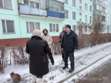 Встречу с жителями многоквартирного дома провели партийцы