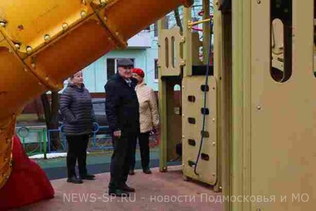 Мониторинг детских игровых площадок организовали партийцы