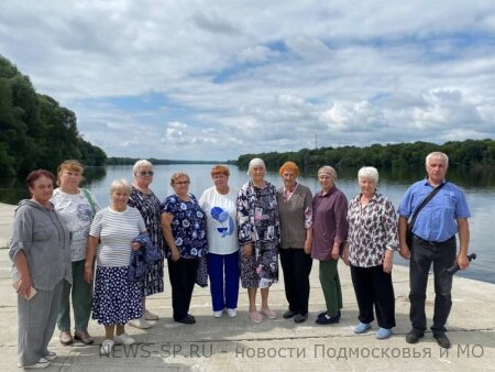Для людей старшего возраста партийцы организовали экскурсию