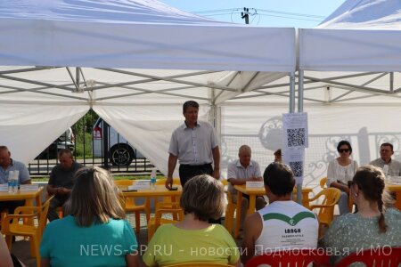 Партийцы организовали встречу с жителями
